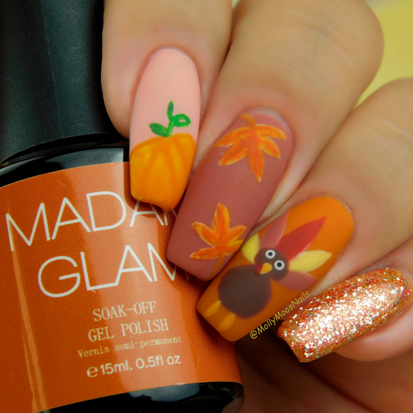 Give Thanks with this glamorous Thanksgiving Manicure