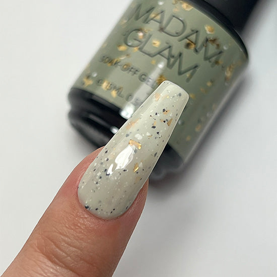 Madam_Glam_Soak_Off_Gel_Creme_Glittery_Grey_Set_in_stone_1