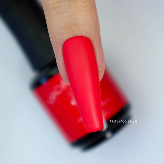 Madam_Glam_Soak_Off_Gel_Nail_Polish_Creme_Red_Hardcoeur