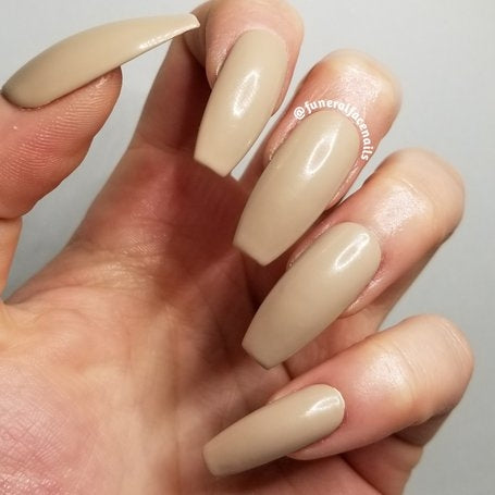 Soak_Off_Gel_Madam_Glam_Nude_Creme_de_la_Creme