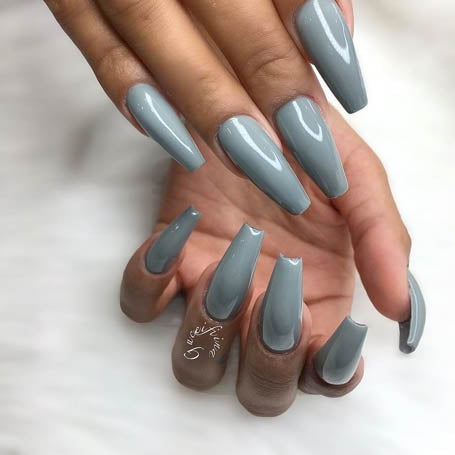 Soak_Off_Gel_Madam_Glam_Grey_Taste_of_iron